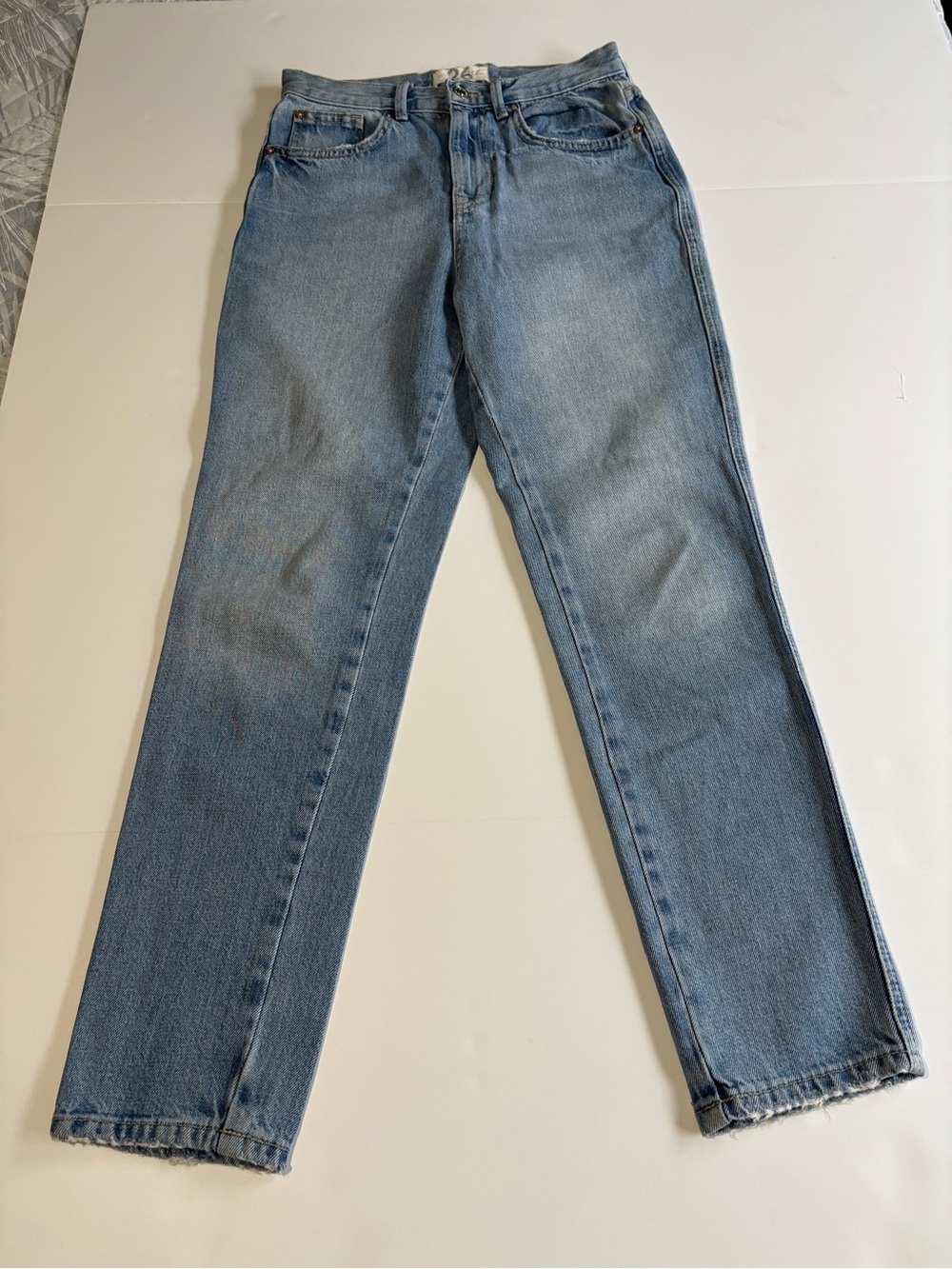We The Free Free People Straight Leg Jeans Light Wash Star Back Pocket - Size 26